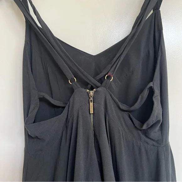 UO Women’s Kimchi Blue Fit and Flare Strappy Back Black Mini Cocktail Dress - Picture 7 of 12